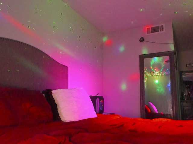 Yiauana's BongaCams show and profile