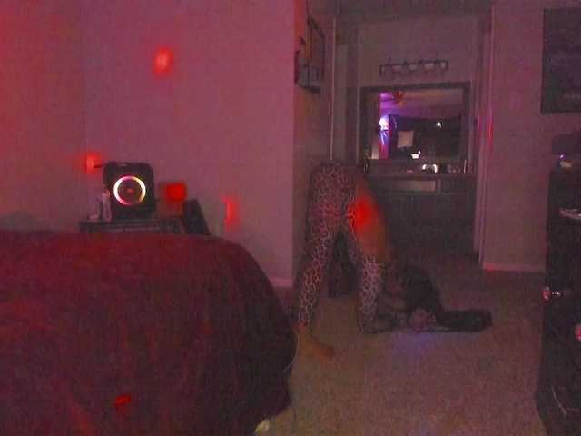 Yiauana's BongaCams show and profile