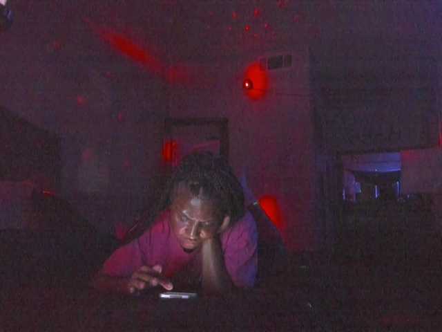 Yiauana's BongaCams show and profile