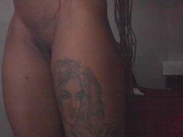 Yiauana's BongaCams show and profile