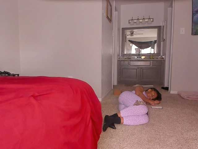 Yiauana's BongaCams show and profile