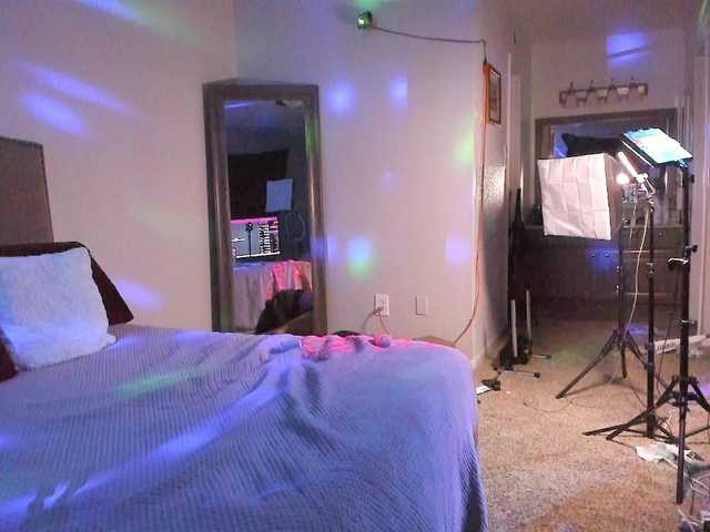 Yiauana's BongaCams show and profile