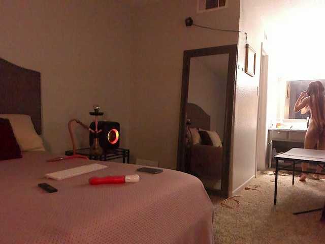 Yiauana's BongaCams show and profile