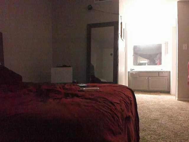 Yiauana's BongaCams show and profile