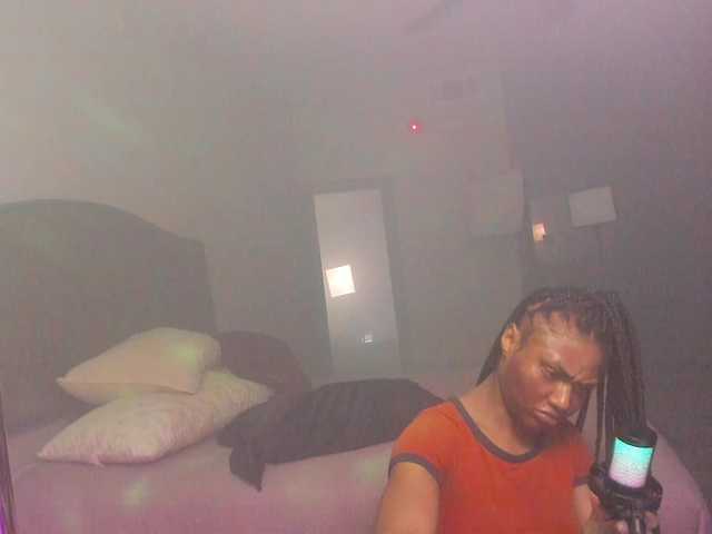 Yiauana's BongaCams show and profile