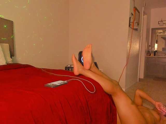 Yiauana's BongaCams show and profile