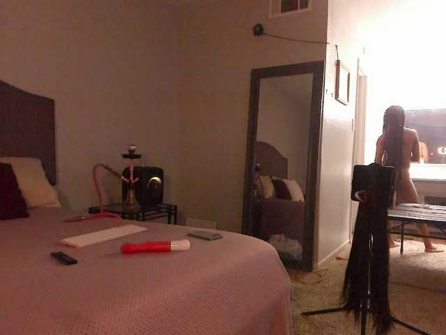 Yiauana's BongaCams show and profile