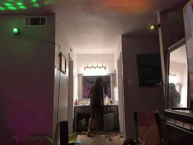 Yiauana Live Webcam on BongaCams