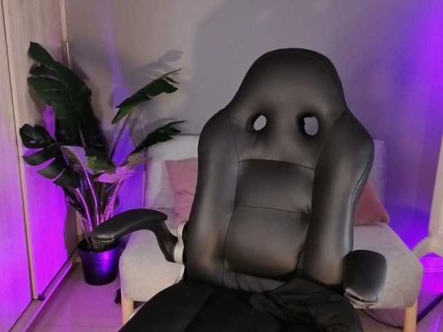 alina-cruz's BongaCams show and profile