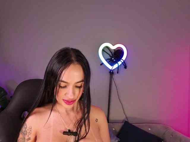alina-cruz webcam