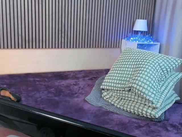 AngelCumsxxx webcam