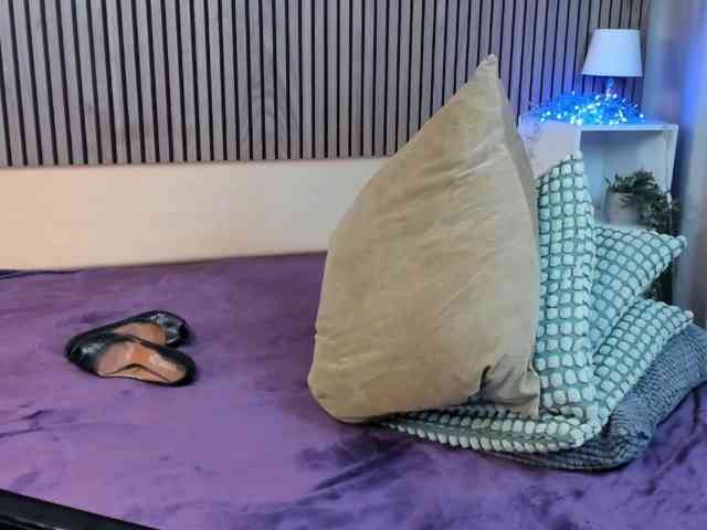 AngelCumsxxx webcam