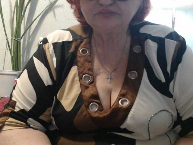 PeggySoft's BongaCams show and profile