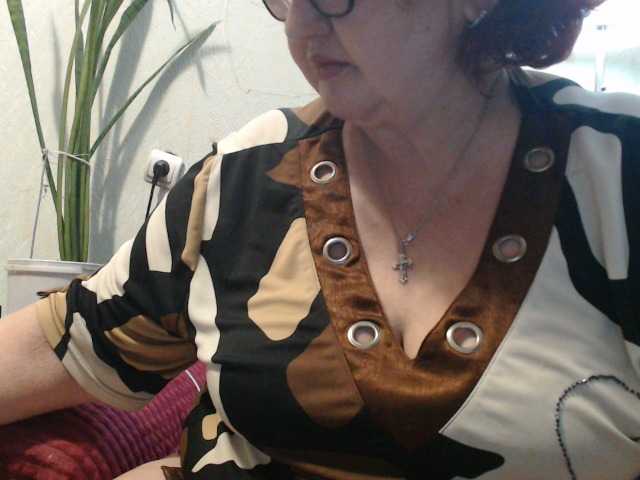 PeggySoft's BongaCams show and profile