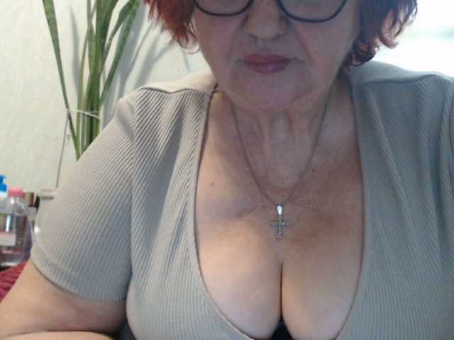 PeggySoft's BongaCams show and profile
