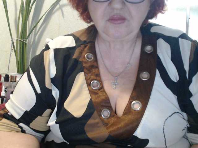 PeggySoft's BongaCams show and profile