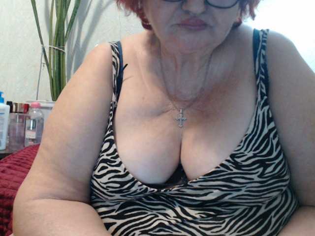 PeggySoft's BongaCams show and profile