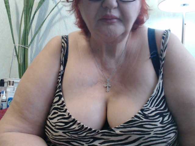 PeggySoft's BongaCams show and profile