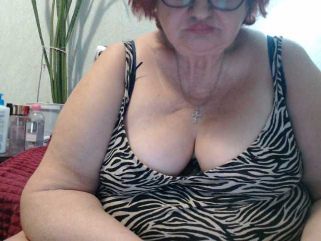 PeggySoft's BongaCams show and profile