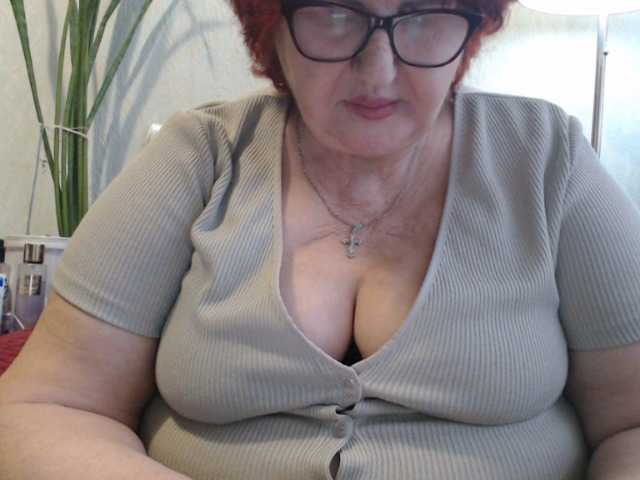 PeggySoft's BongaCams show and profile