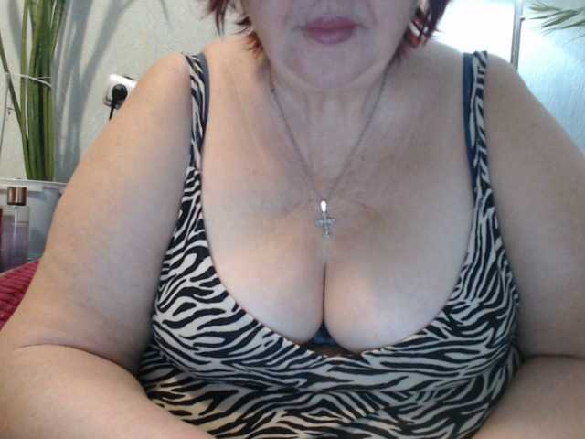 PeggySoft's BongaCams show and profile