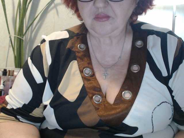 PeggySoft's BongaCams show and profile