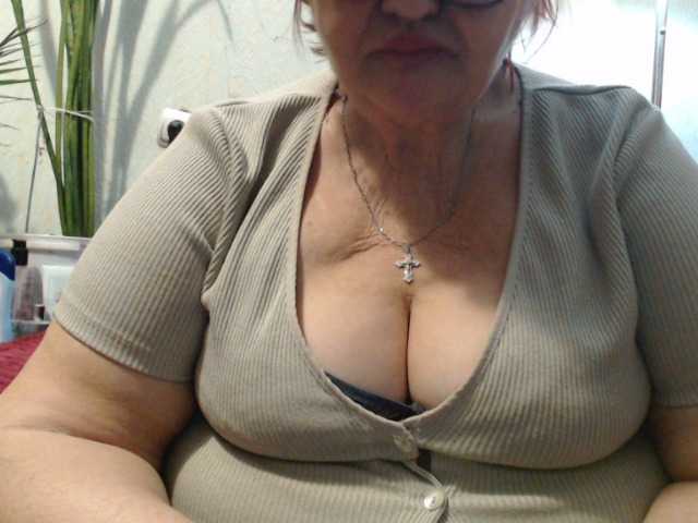 PeggySoft's BongaCams show and profile