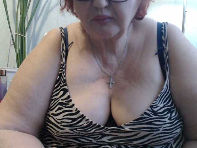 PeggySoft's BongaCams show and profile