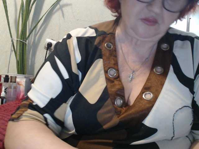 PeggySoft's BongaCams show and profile