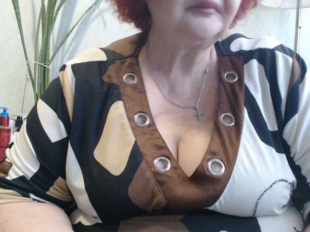 PeggySoft's BongaCams show and profile