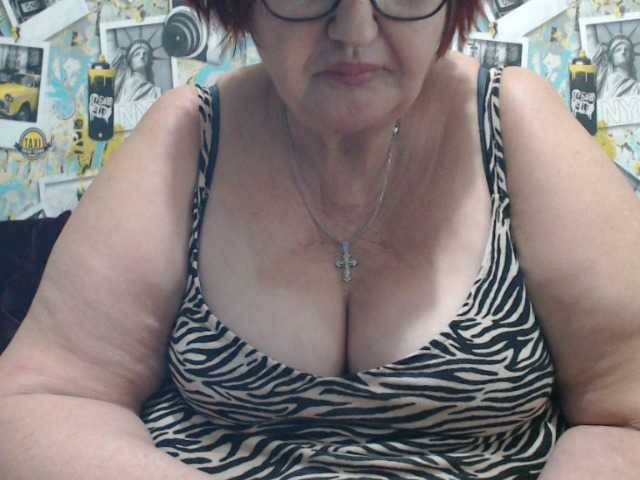 PeggySoft's BongaCams show and profile