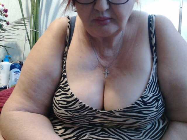 PeggySoft's BongaCams show and profile