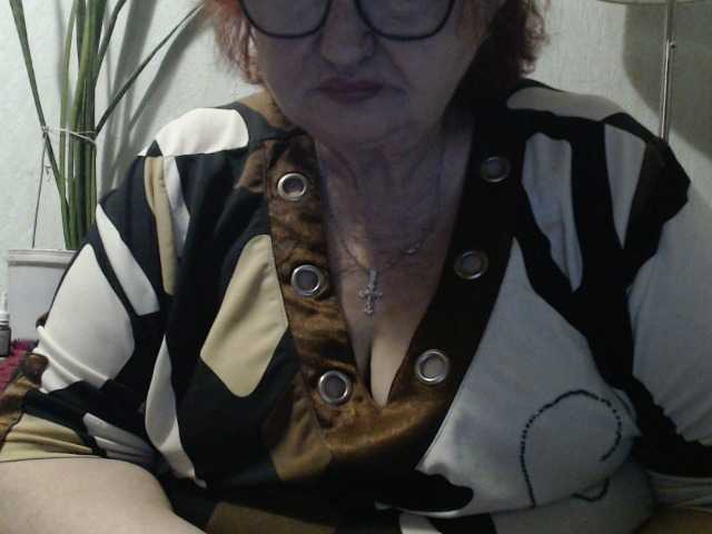 PeggySoft's BongaCams show and profile