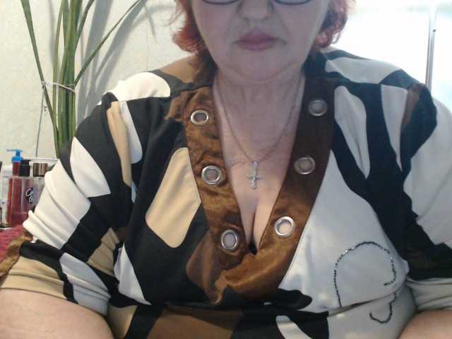 PeggySoft's BongaCams show and profile