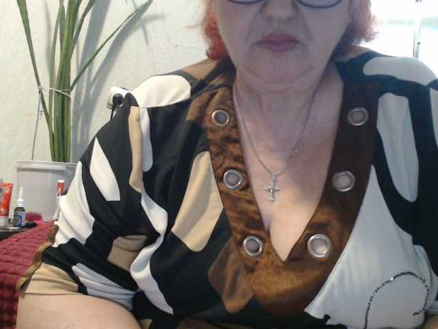 PeggySoft's BongaCams show and profile