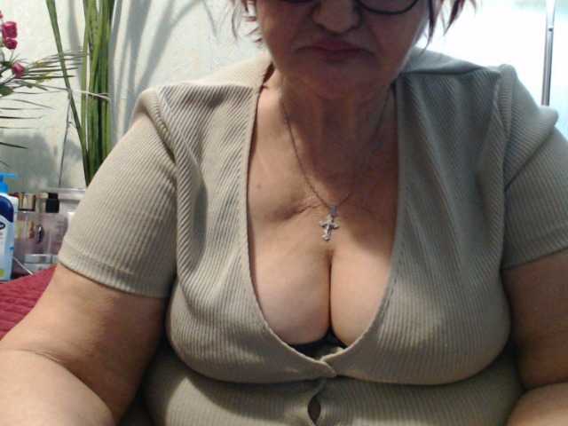 PeggySoft's BongaCams show and profile