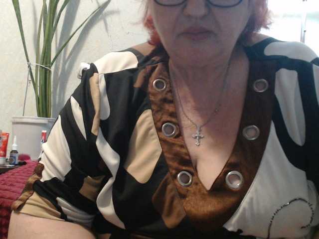 PeggySoft's BongaCams show and profile