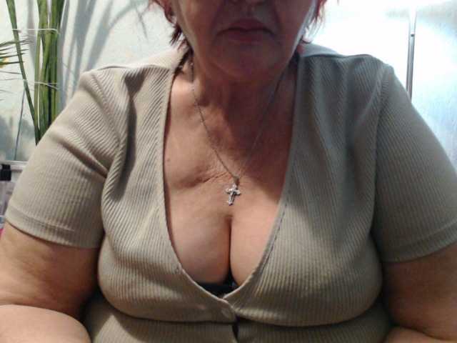 PeggySoft's BongaCams show and profile