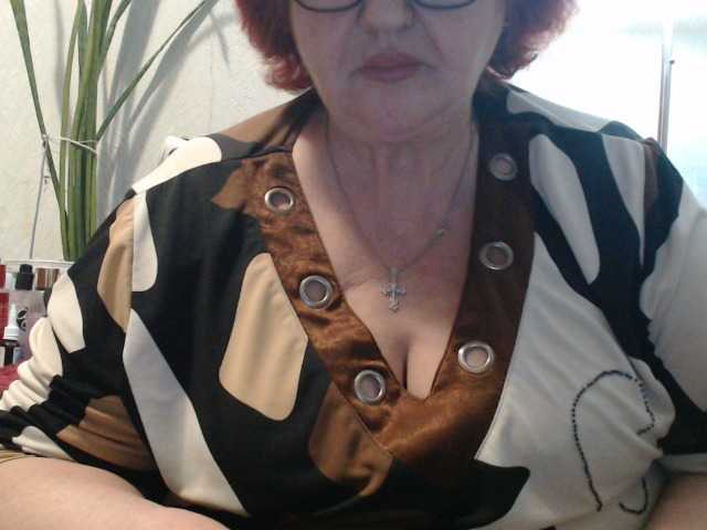 PeggySoft's BongaCams show and profile