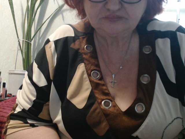 PeggySoft's BongaCams show and profile