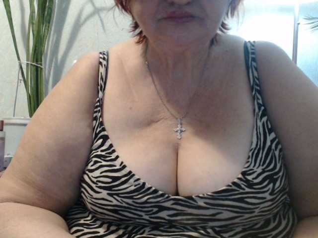 PeggySoft's BongaCams show and profile