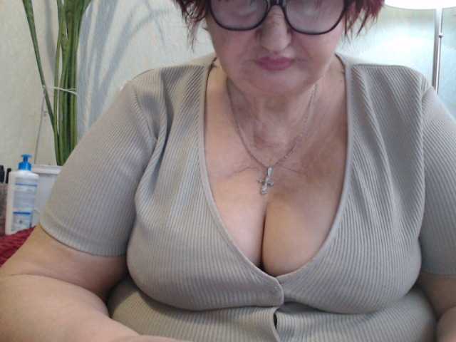 PeggySoft's BongaCams show and profile