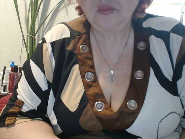 PeggySoft's BongaCams show and profile