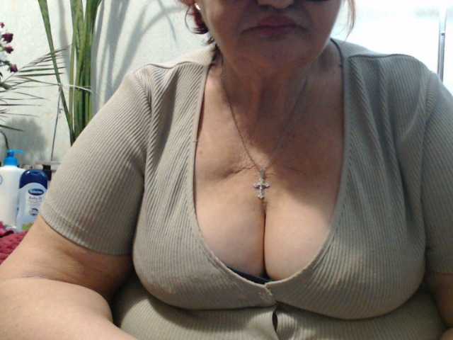 PeggySoft's BongaCams show and profile