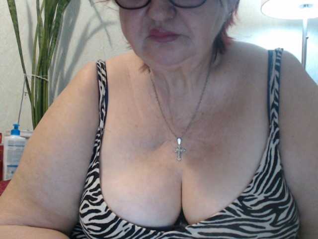 PeggySoft's BongaCams show and profile