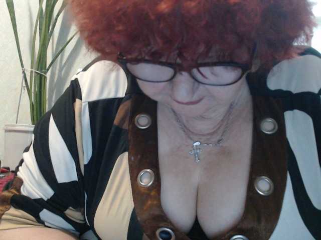 PeggySoft's BongaCams show and profile