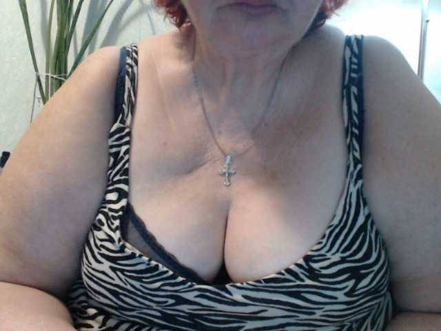 PeggySoft's BongaCams show and profile