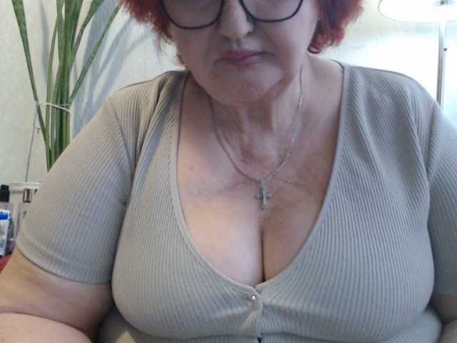 PeggySoft's BongaCams show and profile