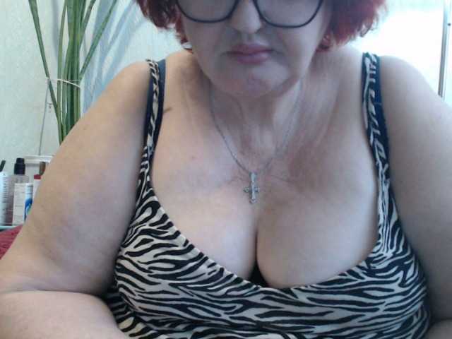 PeggySoft's BongaCams show and profile
