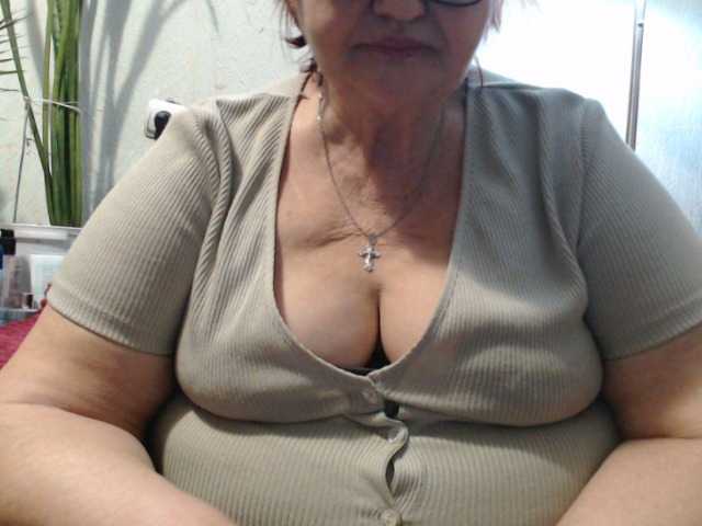 PeggySoft's BongaCams show and profile